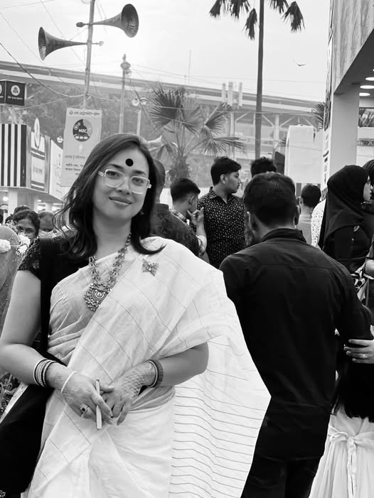 শা না রে ই 